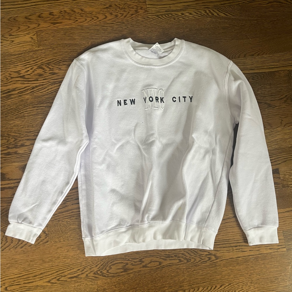 super cute NYC crewneck